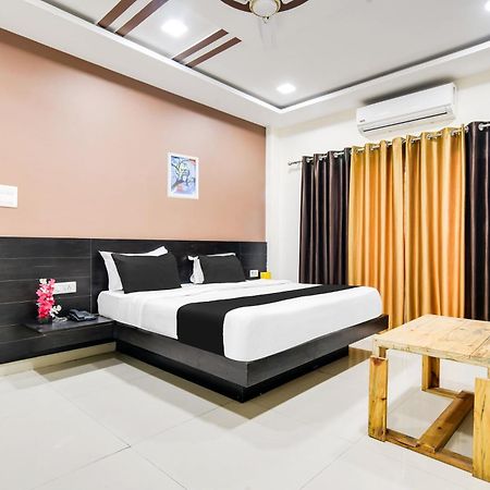 Super Collection O Indore Near Omax City 1 Kanadiya Exteriör bild